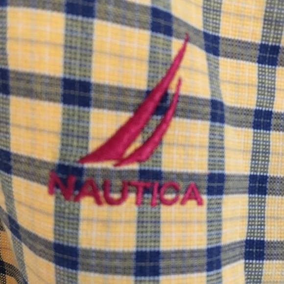 Nautica Button down Size M - Picture 3 of 5